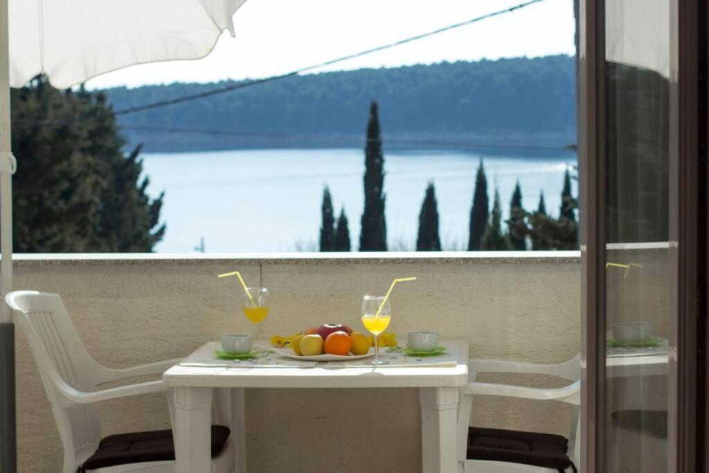 Sea View Room With Kitchen, Balcony&Air Condition Barbat na Rabu Exterior photo