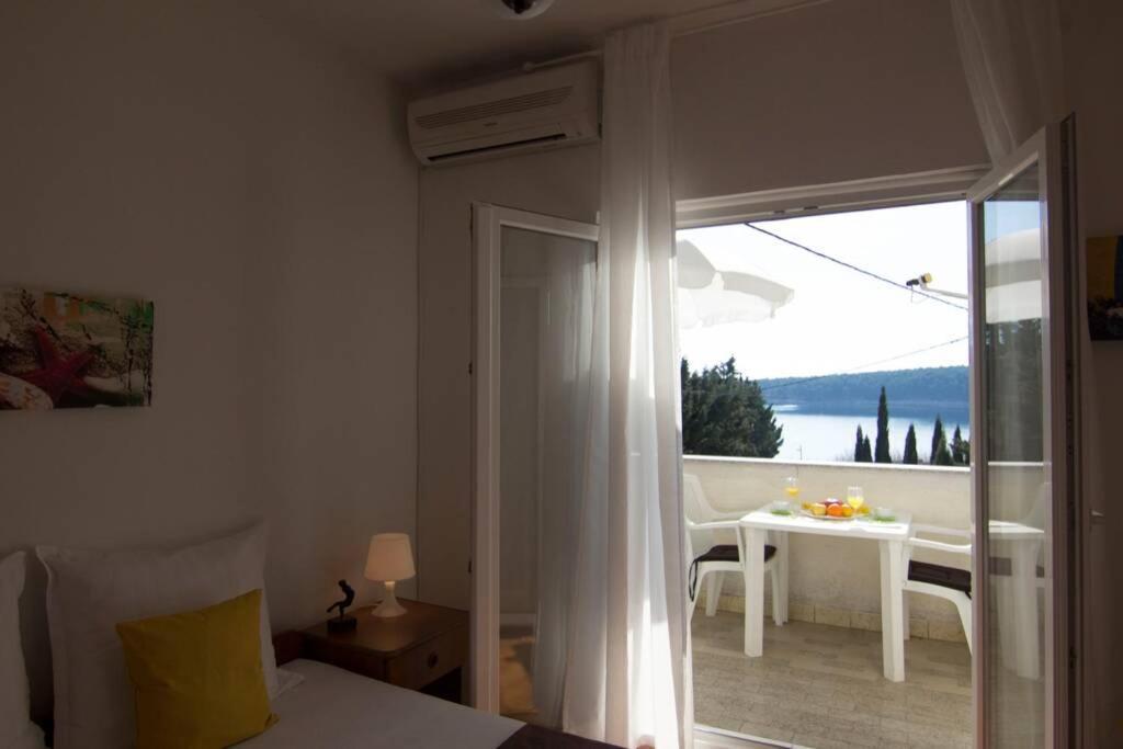 Sea View Room With Kitchen, Balcony&Air Condition Barbat na Rabu Exterior photo