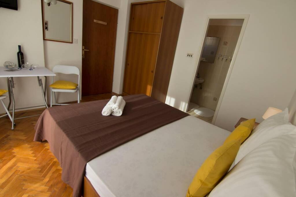 Sea View Room With Kitchen, Balcony&Air Condition Barbat na Rabu Exterior photo