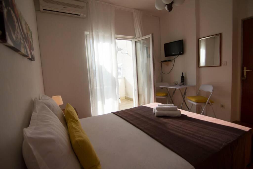 Sea View Room With Kitchen, Balcony&Air Condition Barbat na Rabu Exterior photo