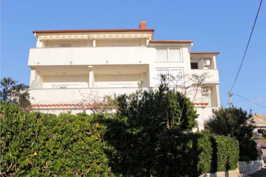 Sea View Room With Kitchen, Balcony&Air Condition Barbat na Rabu Exterior photo