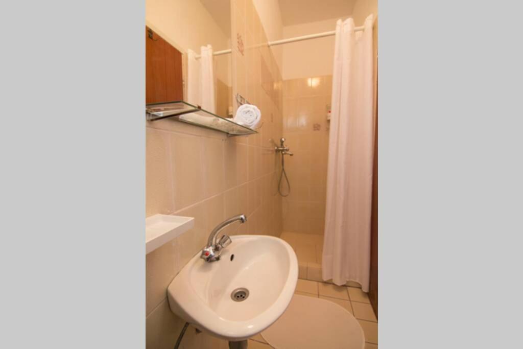 Sea View Room With Kitchen, Balcony&Air Condition Barbat na Rabu Exterior photo